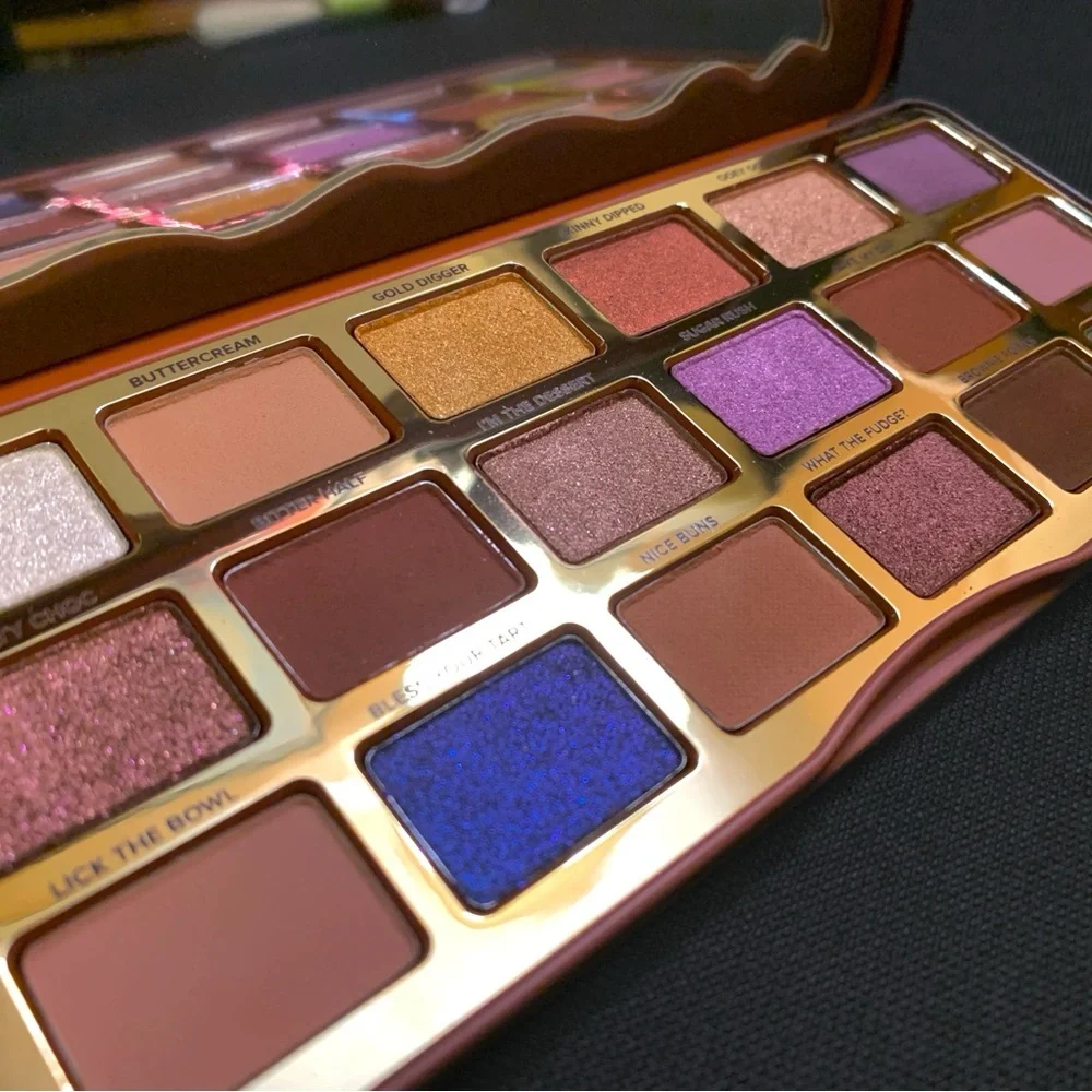 TOO FACED Better Than Chocolate Matte & Metallic 18 Shade Eyeshadow Palette
